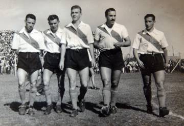 La delantera de River en 1947: Desde la izquierda Loustau, Coll, Di StÃ©fano, Moreno y Reyes.