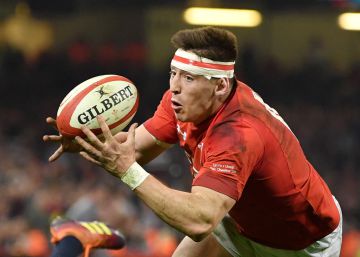 Gales encuentra la grieta de Inglaterra