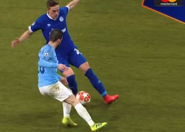 Bernardo Silva en la ida de octavos, frente al Schalke