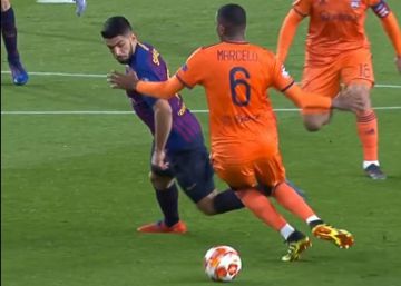 Suárez en la vuelta de los octavos de final ante el Lyon