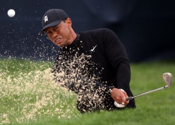 Tiger Woods, entrenándose en el PGA.