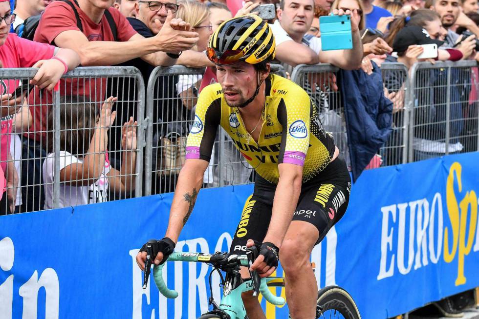Roglic llega a Como, final de la etapa del domingo.