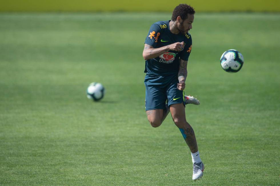 Neymar, durante un entrenamiento con la selección de Brasil el pasado 1 de junio.