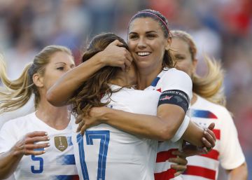 Alex Morgan alza la voz contra la desigualdad y contra Trump