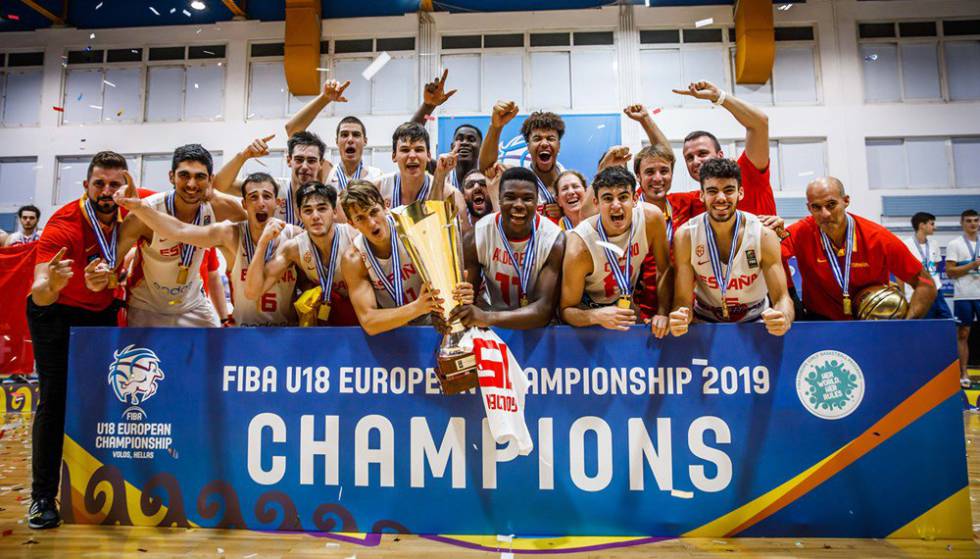 La selección sub-18 celebra el oro europeo