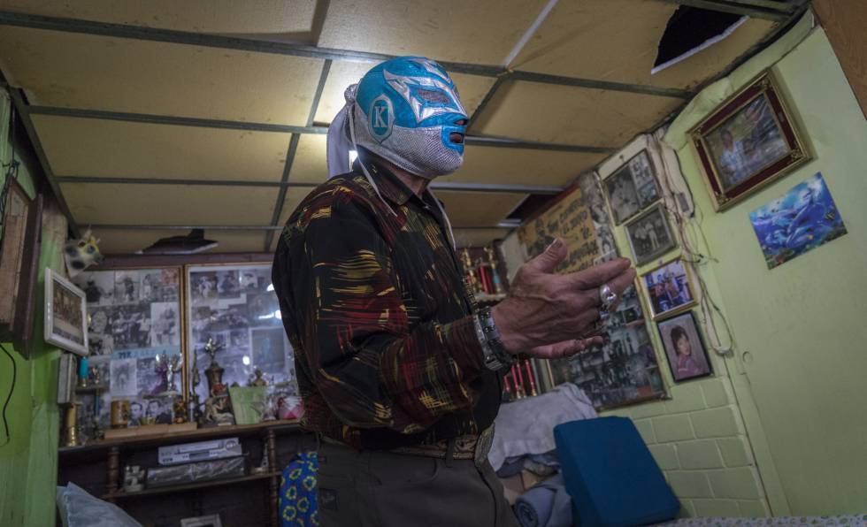 El exluchador Karma, en su casa de Estado de México.