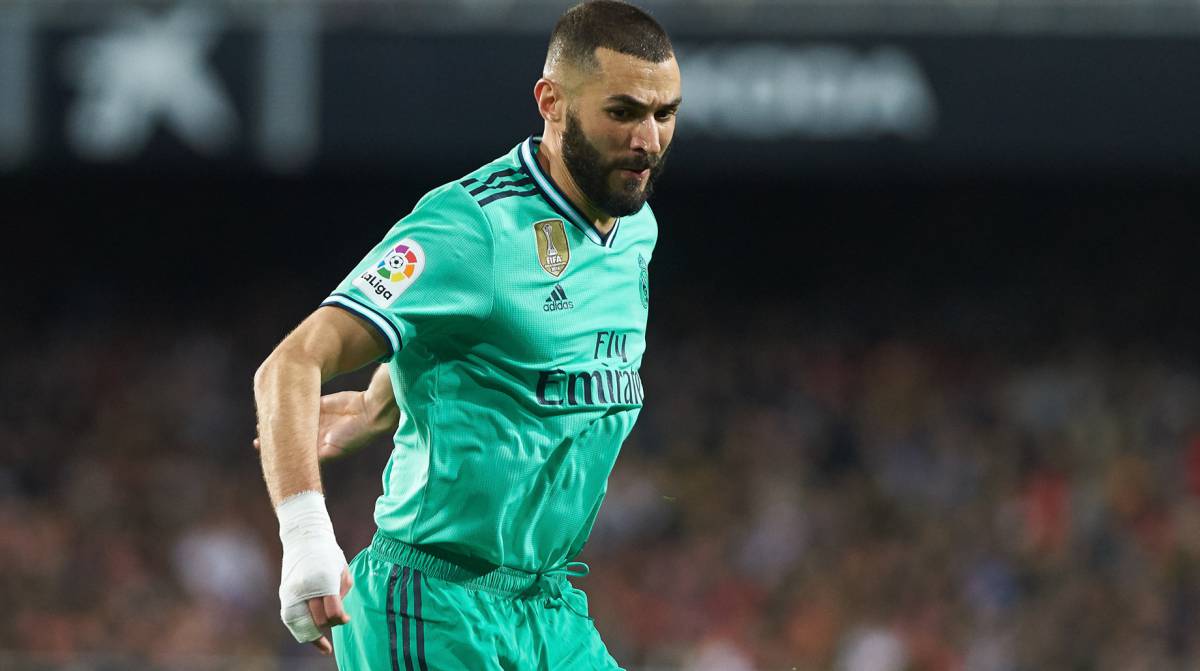 Benzema, durante el partido ante el Valencia.