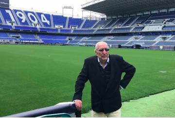 Andrés Perales en el estadio de La Rosaleda.
