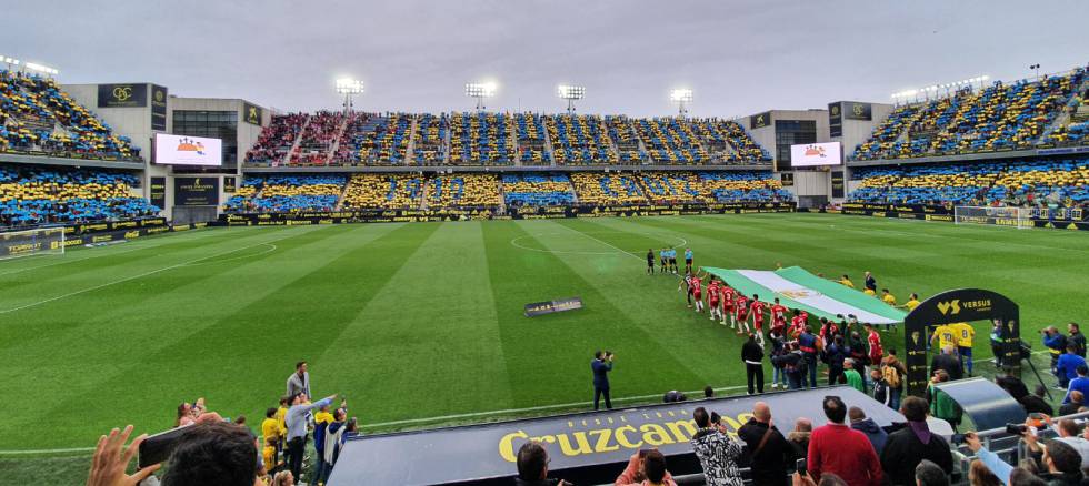 Así lucía el estadio Ramón Carranza en el último partido disputado allí con el público, el 29 de febrero de 2020, ante la UD Almería.