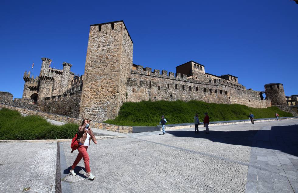 El Castillo Templario es un símbolo de Ponferrada y también aparece en el escudo del equipo local, fundado en 1922.
