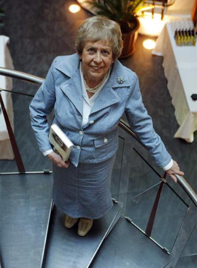 "No siempre era fácil ser amiga de Ana Frank"  Edición 