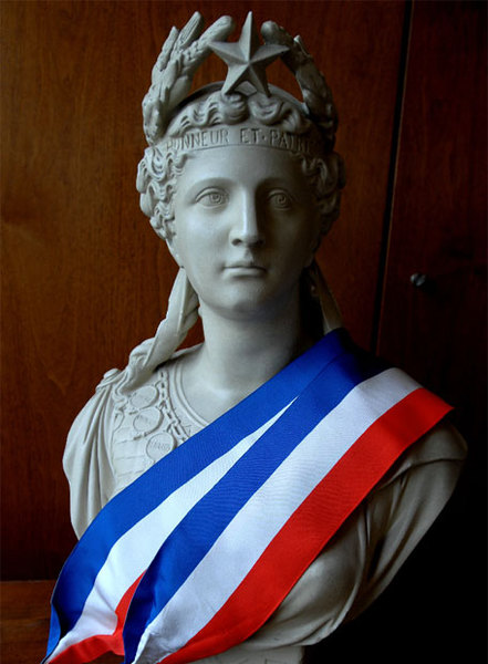 Символ французской революции. Бюст Марианны символ Франции.