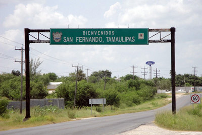 Entrada a San Fernando, en el Estado de Tamaulipas, donde el Ejército encontró el martes los cadáveres.