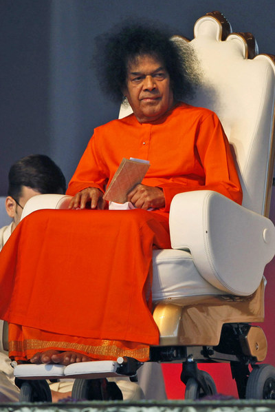Sai Baba, polémico líder espiritual indio | Edición