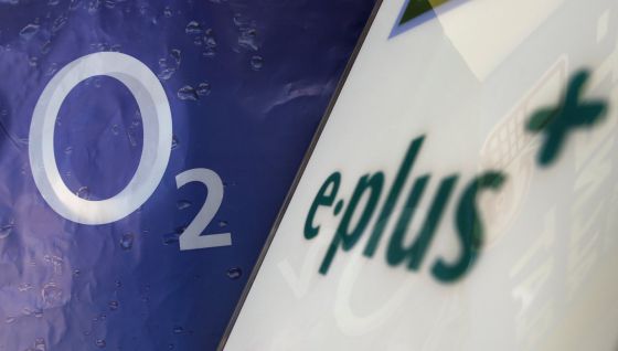Telefónica cierra la compra de E-Plus | Economía | EL PAÍS
