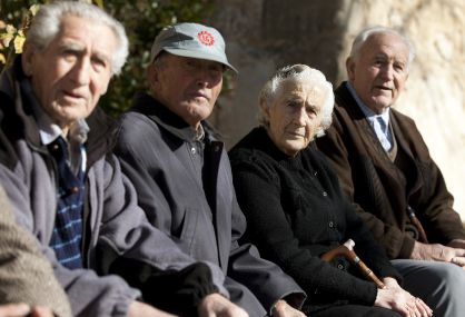 Un grupo de pensionistas de Olmeda de la Cuesta (Cuenca).
