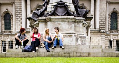 Alrededor de 1.700 espa&ntilde;oles estudian en 'colleges' brit&aacute;nicos.