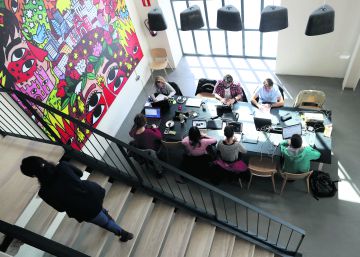 Un grupo de emprendedores en Campus de Google en Madrid.