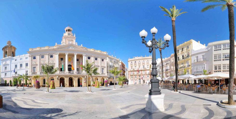 El 'funcionario fantasma' de Cádiz devuelve el dinero que ...