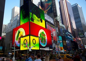 Anuncios que promocionan el aceite de oliva espa&ntilde;ol en la Times Square de Nueva York.