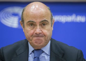 El ministro de Economía, Luis de Guindos, en el Parlamento Europeo