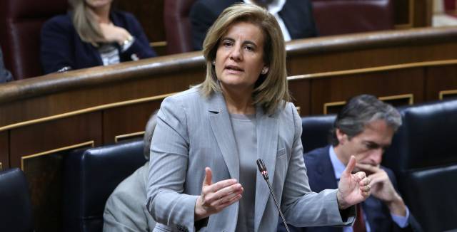 Labor Minister Fatima Bañez.