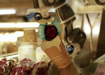 Etiquetas inteligentes, pantallas táctiles y robots... ¿estamos listos para el supermercado del futuro?