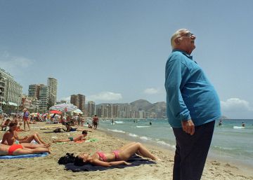 Ram&oacute;n Zaragoza en una playa de Benidorm hace unos a&ntilde;os