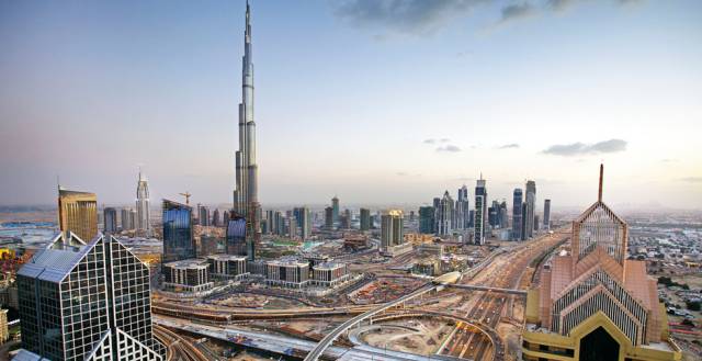 El edificio Burj Dubai (al fondo), el más alto del mundo.