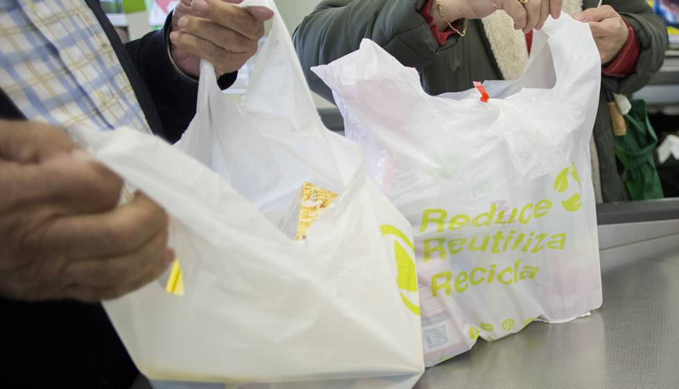 De Un En Para Plástico Bolsas Las Pide Lugar Impuesto Competencia OuZTiPkX