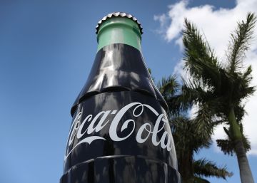 ¿Cuántos impuestos se pagan por beber un refresco en otros países?