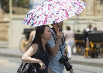 Británicos y alemanes impulsan la llegada de turistas extranjeros en abril