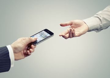 Bañador, crema solar… y cinco ‘apps’ para cuidar de tu dinero en vacaciones