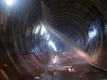 Imagen de uno de los túneles filtrando agua, en 2014.