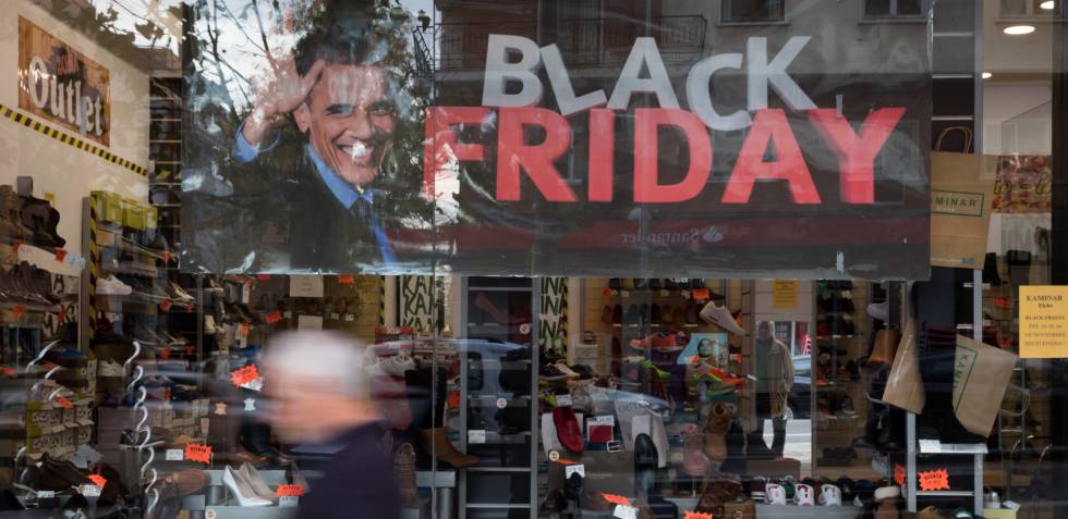 Un escaparate en el 'Black Friday'.