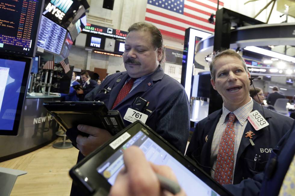Operadores de Bolsa en la Bolsa de Wall Street
