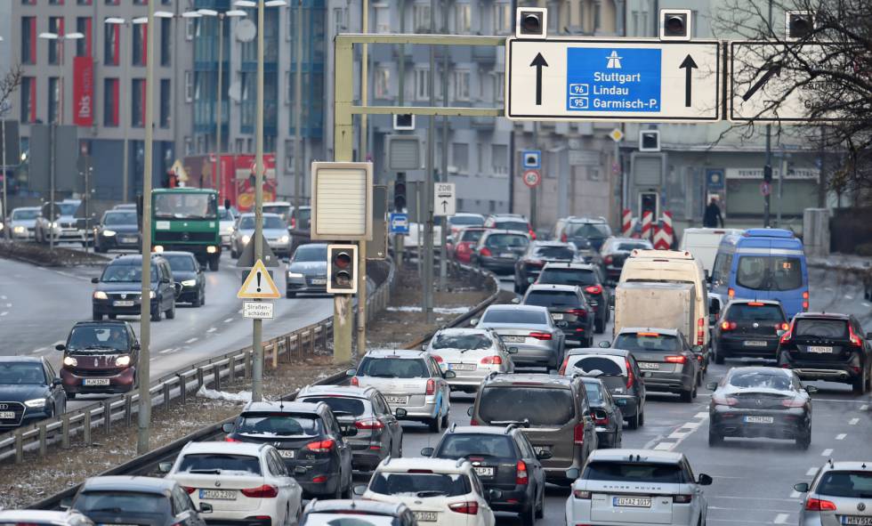 Las Ciudades Alemanas Podran Prohibir La Circulacion De Coches Diesel Economia El Pais