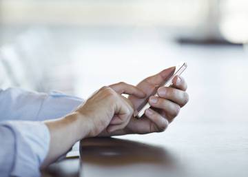 AXA, primera empresa que reconoce el derecho a apagar el móvil fuera del trabajo