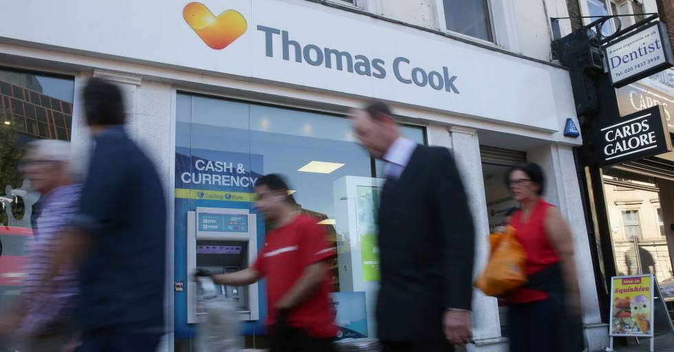 Thomas Cook, la empresa de turismo que no vio venir a Airbnb, al borde del precipicio