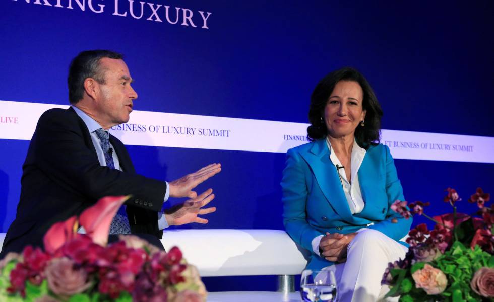 Il presidente di Santander, Ana Botín, nell'atto del "Financial Times".