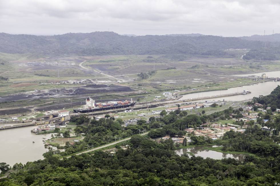 Vista aÃ©rea de las obras del canal de PanamÃ¡, donde participÃ³ FCC. 