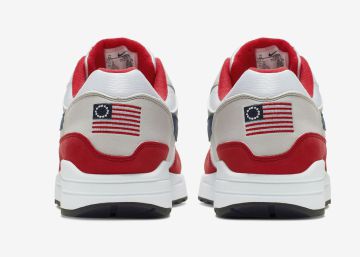 Nike retira unas zapatillas con un símbolo considerado racista tras la protesta de Kaepernick