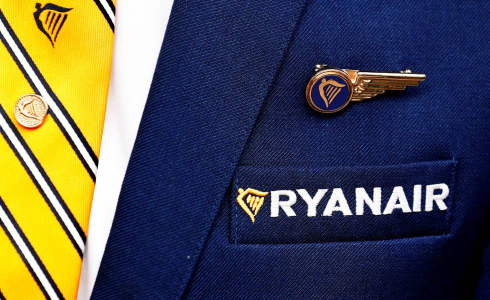 Los Tripulantes De Cabina De Ryanair Convocan 10 Días De - 