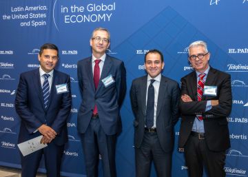 El gobernador del Banco de España avisa del riesgo de la inacción política para la economía española