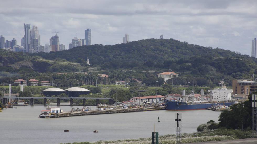 Vista del puerto de Ciudad de Panamá, este lunes.