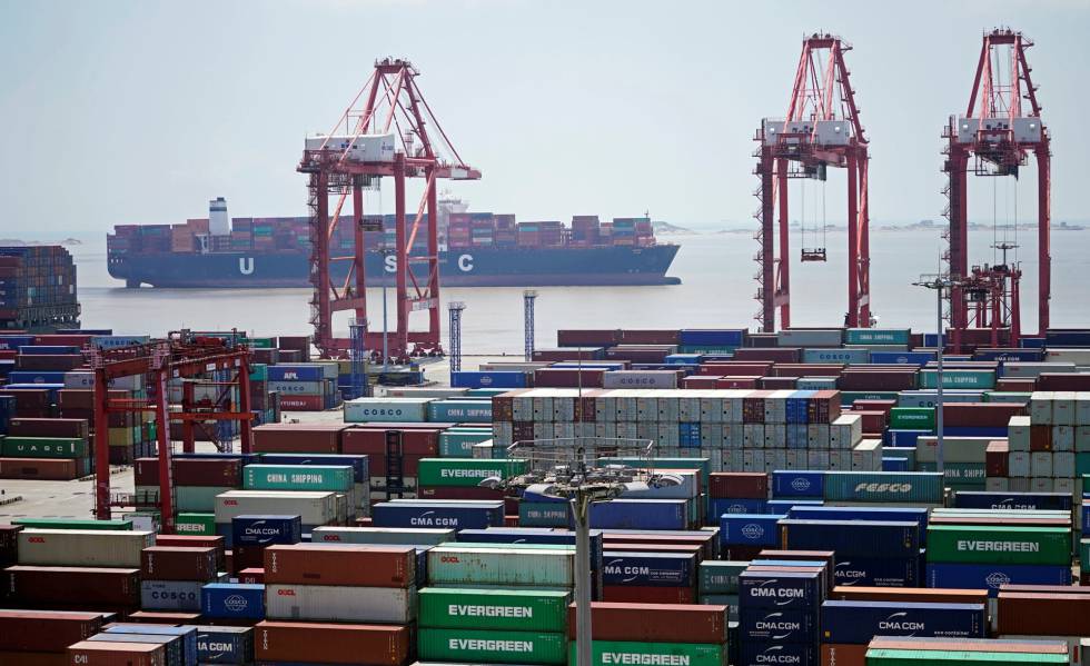 Contenedores en el puerto chino de Shanghái, el pasado agosto. 