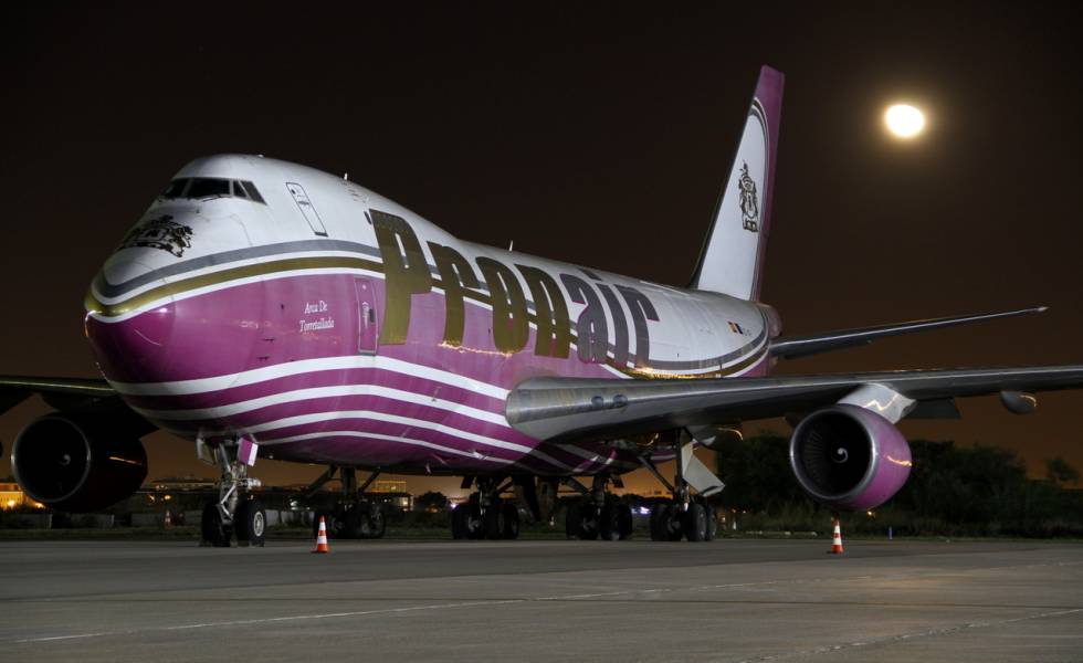 aviones abandonados en el aeropuerto de Valencia