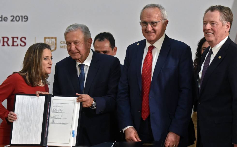 López Obrador con los tres negociadores del TMEC: Freeland, Seade y Lighthizer.