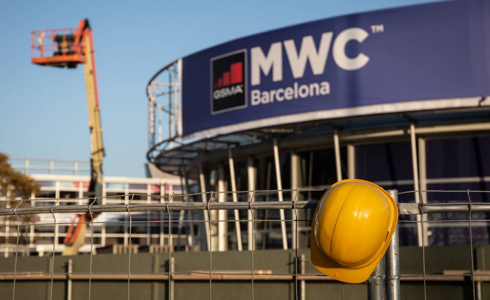 Recinto del Mobile World Congress (MWC) de Barcelona durante el desmantelamiento de los stands. 