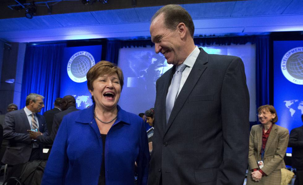 Kristalina Georgieva, directora gerente del Fondo Monetario Internacional, y David Malpass, presidente del Banco Mundial, en Washington, en octubre de 2019. 